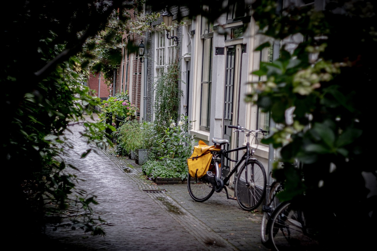 bicycle, street, street photography-4496443.jpg
